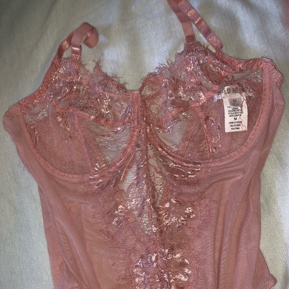 Pink lace bodysuit from OOTD Fash - Picture 3 of 4